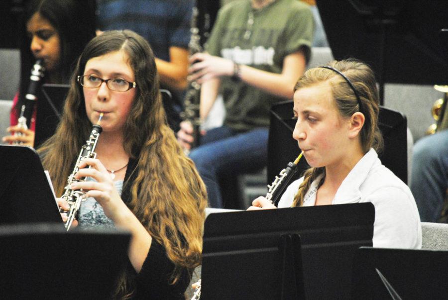HIT THE HIGH NOTES: Members of the CHS Band practice during their class. According to recent studies, students that participate in musical activities perform community service four times more than those who don’t. HENRY ZHU / PHOTO