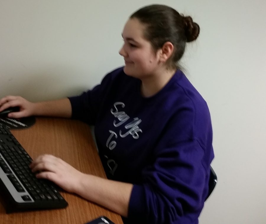 Maryann O’Connor, club vice president and junior, makes spreadsheets for volunteers for the Hamilton County Haunted Trails on Oct. 28-30. “We really depend on our volunteers to achieve the fundraising goals we have,” O’Connor said. GRANT SMITH / PHOTO