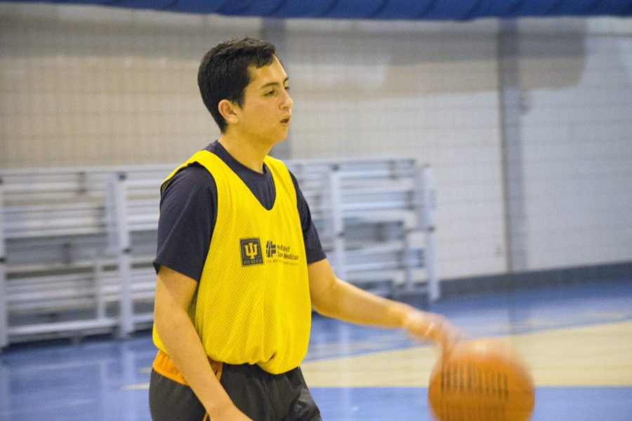 Hayden Silverman, intramural player and junior, participates in a intramural game on Feb. 6. Silverman’s team is one of 42 participating in the intramural program this year. 