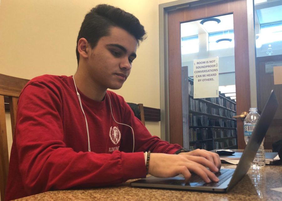 Ayman Bolad, Model U.N. member and sophomore, studies for upcoming finals. Last Thursday, the club decided to not have meetings for the next couple of weeks due to upcoming finals and AP exams.