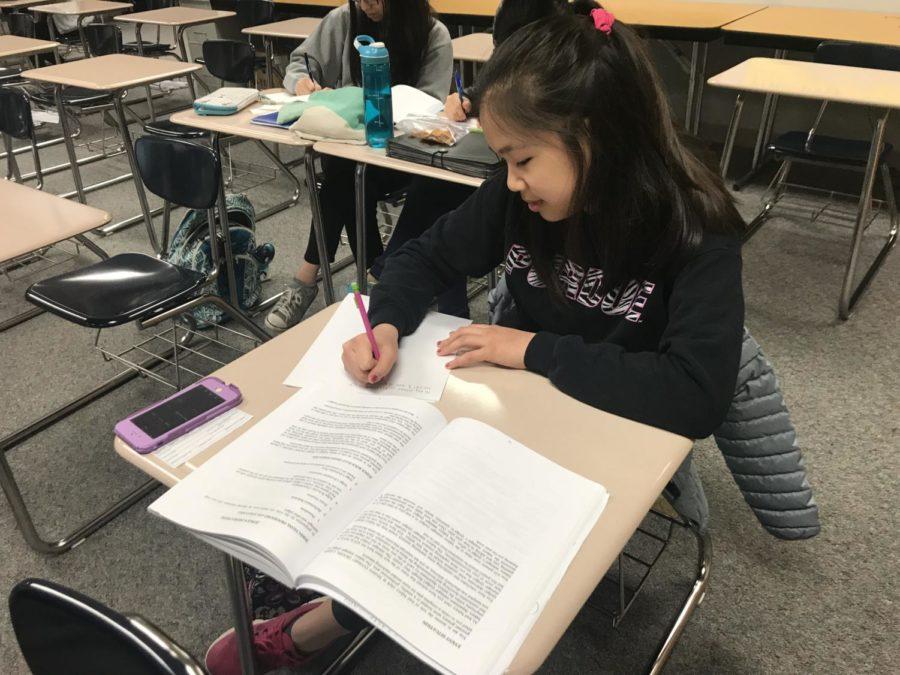 Freshman Melissa Su studies her list of business terms to prepare for the international competition. She said, My favorite part of the season was getting to learn more about business and using the knowledge gained to do well throughout each competition. 

