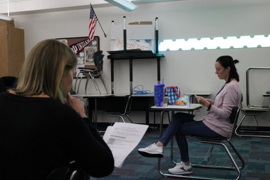 English 11 teachers Emily LeFors and Enid Baines meet over lunch to discuss changes to the curriculum for the 2021-2022 school year as well as adaptations for hybrid schedule. Baines led the meeting, speaking on how to teach The Great Gatsby with the limited schedule. 
