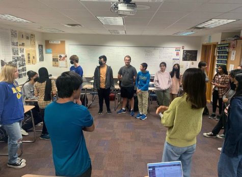 Academic SuperBowl’s first call-out meeting was held Oct. 5 where captain applications were distributed to those who were interested. Students are participating in an ice-breaking activity to get to know their teammates. 