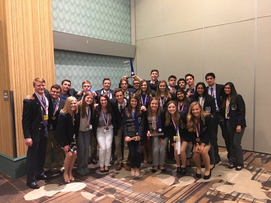 DECA members attend a LEAD conference in 2017.  Macy Wood, chief operating officer of the Carmel Cafe and Market and senior, said. “I strongly encourage DECA members to attend this event because not only does it gives them the opportunity to learn valuable business advice that can aid them in competition, but they can meet and network with these local leaders and other students with (similar) interests. (Submitted Photo: Macy Wood)