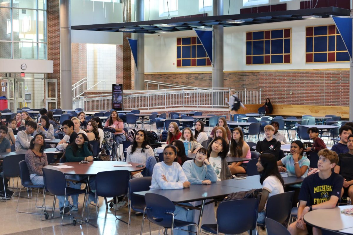 Students come to the Sept. 8th callout meeting for Key Club. Ivy Wei, Key Club member and junior, said her favorite part of Key Club was the ability to serve her community. 