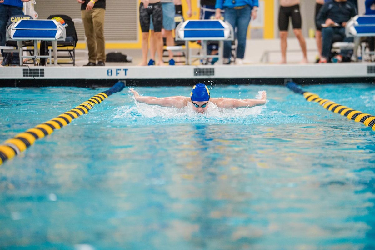 Photoessay: Women's Swimming Invitational Dec. 27