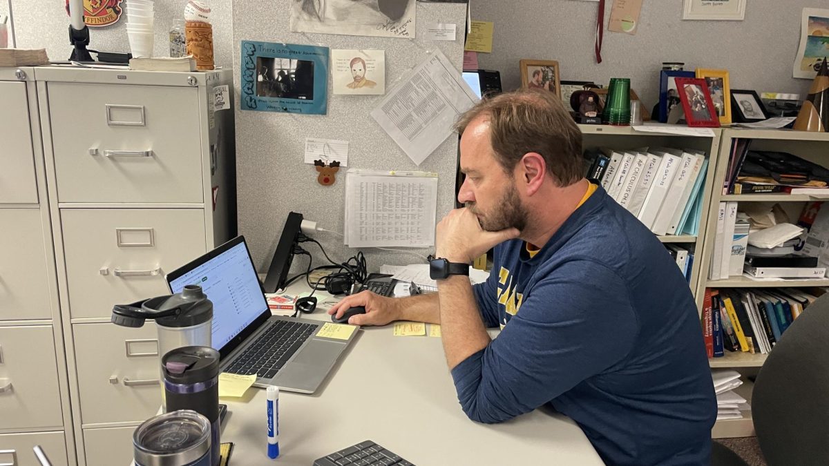 Club sponsor Peter Beck is also a teacher for multiple Calculus classes. Before Math Club meetings, he grades tests and writes test problems. “It’s a lot easier to do this during the buffer time before meetings, and it also saves me time,” Beck said. “The members can also inspire questions at times by asking questions.”