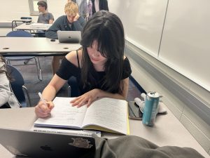 Junior Chelsea Meng studies during SSRT on April 21. According to Meng, the resources provided by the College and Career Counseling department have been helpful. 